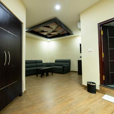Comfy Luxury Hotel Bangalore Exterior foto
