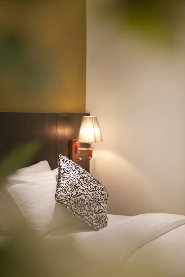 Comfy Luxury Hotel Bangalore Exterior foto